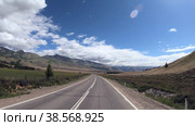 Чуйский тракт на Алтае / Video of driving in a car along mountain road Chuya Highway in Altai. Стоковое видео, видеограф Сергей Пристяжнюк (Serg Zastavkin) / Фотобанк Лори