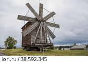 Museum of Wooden Architecture. Mill. Russia, Republic of Karelia, Kizhi (2014 год). Редакционное фото, фотограф Photojuli / Фотобанк Лори