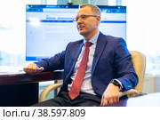 Россия. Санкт-Петербург. Временно исполняющий обязанности генерального директора Фонда капитального ремонта Дмитрий Шутов. Russia. Saint-Petersburg. Acting General Director of the Capital Repair And Dmitry Shutov. (2022 год). Редакционное фото, фотограф Алексей Смышляев / Фотобанк Лори