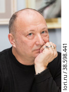 Россия. Санкт-Петербург. Юрий Гальцев. Художественный руководитель Театра Эстрады имени Аркадия Райкина, актер Юрий Гальцев. Russia. Saint-Petersburg. Yuri Galtsev. Artistic director of the Arkady Raikin Variety Theater, actor Yuri Galtsev. (2019 год). Редакционное фото, фотограф Алексей Смышляев / Фотобанк Лори