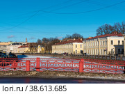 Река Мойка. Красный мост. Санкт-Петербург (2019 год). Редакционное фото, фотограф Александр Щепин / Фотобанк Лори