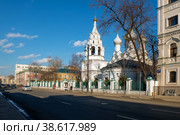 Церковь Святого Николая Мирликийского чудотворца в Пыжах. Улица Большая Ордынка, 27А/8с1. Москва (2020 год). Редакционное фото, фотограф Pukhov K / Фотобанк Лори
