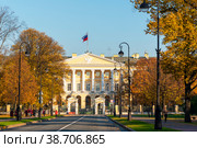 Смольный институт. Санкт-Петербург (2018 год). Редакционное фото, фотограф Александр Щепин / Фотобанк Лори