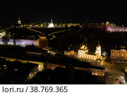 Нижний Новгород ночью, исторический центр города, Кремль. Вид с воздуха. Nizhniy Novgorod at night, the historical center of the city, Kremlin. Aerial view. (2022 год). Редакционное фото, фотограф Евгений Романов / Фотобанк Лори