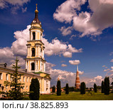 View to Church of the Presentation of the Blessed Virgin in the Temple in Epiphany Staro-Golutvin cloister, Kolomna, Moscow region, Russia (2017 год). Стоковое фото, фотограф Сергей Майоров / Фотобанк Лори