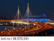 Санкт-Петербург. Западный скоростной диаметр (мост над Петровским фарватером) и стадион "Зенит-Арена" ночью. (2018 год). Редакционное фото, фотограф Александр Тарасенков / Фотобанк Лори