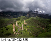 Ancient towers of the Dzheyrakh gorge in summer. Стоковое фото, фотограф Анна Костенко / Фотобанк Лори