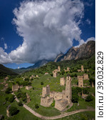Ancient towers of the Dzheyrakh gorge in summer. Стоковое фото, фотограф Анна Костенко / Фотобанк Лори