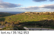 Вид на город Джгантия из Надура. Остров Гоцо (Gozo). Республика Мальта (2023 год). Стоковое фото, фотограф lana1501 / Фотобанк Лори