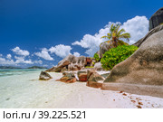 Anse Source d'Argent. Paradise exotic beach on island La Digue in Seychelles. Стоковое фото, фотограф Igor Tichonow / Фотобанк Лори