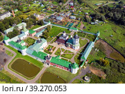 Вид сверху на Николо-Пешношский монастырь летним днем (2019 год). Стоковое фото, фотограф Pukhov K / Фотобанк Лори