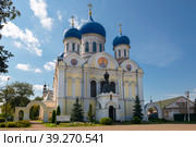 Церковь святителя Николая Чудотворца в селе Рогачево Московской области, Дмитровский городской округ (2019 год). Стоковое фото, фотограф Pukhov K / Фотобанк Лори