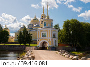 Нило-Столобенская пустынь - расположена на острове Столобный на озере Селигер. Тверская область, Россия (2019 год). Стоковое фото, фотограф Pukhov K / Фотобанк Лори