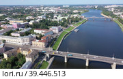 Bird's eye view of Volga and waterfront of Tver. Savior Transfiguration Cathedral seen from above. Стоковое видео, видеограф Яков Филимонов / Фотобанк Лори
