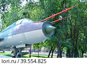 Soviet Su-17 fighter-bomber, according to NATO codification: Fitter, developed in the first half of the 1960s, at the exhibition complex "Salute, Victory!", Orenburg, Russia (2021 год). Редакционное фото, фотограф Владимир Галкин / Фотобанк Лори
