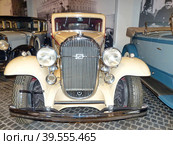 Автомобиль ""Buick 32-90 5-passenger Sedan"", 1930 г., 8-цилиндровый, 113 л.с., США. Стать прототипом первого советского автомобиля представительского класса «Красный Путиловец» Л-1. Музей автомобильной техники. Верхняя Пышма, Россия, сентябрь 2020. Редакционное фото, фотограф Сергей Елизарьев / Фотобанк Лори