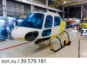 Ремонт вертолетов Робинсон Р44 на заводе Ютейр-Инжиниринг. Тюмень (2019 год). Редакционное фото, фотограф Сергей Буторин / Фотобанк Лори