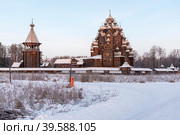 Церковь Покрова Пресвятой Богородицы в усадьбе Богословка. Ленинградская область (2021 год). Редакционное фото, фотограф Александр Щепин / Фотобанк Лори