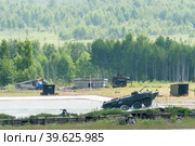 BTR-82A armoured personnel carrier exits from water (2008 год). Редакционное фото, фотограф Сергей Буторин / Фотобанк Лори