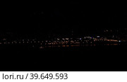 Огни портового города горят в ночи. Стоковое видео, видеограф Цыбин Вадим / Фотобанк Лори