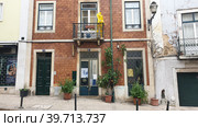 Bistro Gato pardo. Сан-Висенте-де-Фора, Лиссабон, Португалия (2023 год). Редакционное фото, фотограф lana1501 / Фотобанк Лори