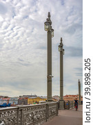 Saint-Petersburg, Blagoveshchensky bridge across river Neva, a fragment (2019 год). Редакционное фото, фотограф Ольга Остроухова / Фотобанк Лори
