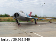 Волгоградская область, Средняя Ахтуба, Россия. Боевой самолёт, реактивный истребитель МИГ-19, на территории музея, военная авиация. Стоковое фото, фотограф Андрей Цыганков / Фотобанк Лори