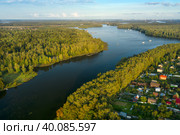 Вид с высоты птичьего полета на Пяловское водохранилище осенним вечером. Стоковое фото, фотограф Pukhov K / Фотобанк Лори