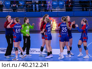 Команда ЦСКА после гандбольного матча предварительного этапа Olimpbet Суперлиги 2022/23 между женскими командами ЦСКА (Москва. Россия) и «Астраханочка» (Астрахань. Россия). Стадион «Динамо» (2023 год). Редакционное фото, фотограф Pukhov K / Фотобанк Лори