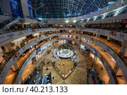 Интерьер торгового центра «Афимолл Сити» (2023 год). Редакционное фото, фотограф Свитич Олег / Фотобанк Лори