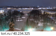 View to the Senate Square from the St. Isaac's Cathedral dome at night. St. Petersburg, Russia (2022 год). Стоковое видео, видеограф Сергей Пристяжнюк (Serg Zastavkin) / Фотобанк Лори