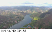 High Angle Aerial Shot Alto Douro Wine Region (2019 год). Стоковое видео, видеограф Кирилл Трифонов / Фотобанк Лори