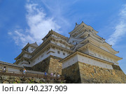 Himeji castle (UNESCO World Heritage), Japan. Замок Белой Цапли в Химэдзи, Япония (2017 год). Редакционное фото, фотограф Римма Тельнова / Фотобанк Лори