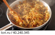 Preparing of chopped cabbage in pan. Braising fresh vegetables. Стоковое видео, видеограф Яков Филимонов / Фотобанк Лори
