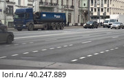 Car traffic on Mira Avenue in the Prospekt Mira metro area. Moscow. 28.03.2023. Редакционное видео, видеограф Ярославский Максим / Фотобанк Лори