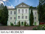 View of the Abbot's House in the Holy Dormition Pskov-Pechersk Monastery on a sunny summer day, Pechory, Pskov region, Russia. Стоковое фото, фотограф Ula Ulachka / Фотобанк Лори