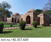 Парк Qutub Minar в Дели (Индия) (2023 год). Редакционное фото, фотограф Максим Гулячик / Фотобанк Лори