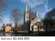 St. John's Lutheran Church — Protestant Church on a sunny day, Grodno, Belarus. Стоковое фото, фотограф Ula Ulachka / Фотобанк Лори