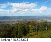 Guchevo, a mountain, the highest point Crni vrh, belongs to the lower Valjevsko-Podrinje mountains. View to the Drina river, Bosnia and Herzegovina. Landscape from Serbia to Bosnia, observation deck. Стоковое фото, фотограф Юлия Петровская / Фотобанк Лори