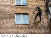 Urban mountaineering. Industrial climbers (2021 год). Редакционное фото, фотограф Iva Noel / Фотобанк Лори