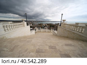 Вид на море с Большой Митридатской лестницы. Керчь (2023 год). Стоковое фото, фотограф Анна Зеленская / Фотобанк Лори