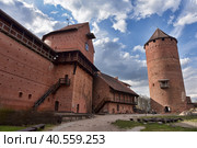 Latvia, Sigulda, 29,04,2016The road to old Turaida castle. Sigulda, Latvia. Редакционное фото, фотограф Анна Кривицкая / Фотобанк Лори