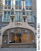 The mansion of the beginning of the 20th century is the main attraction of the long Pikk street. The brightest representatives of modern architecture (2014 год). Редакционное фото, фотограф Анна Кривицкая / Фотобанк Лори