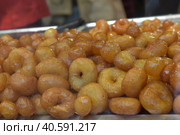 Turkish Street Dessert Halka Tatlisi. Стоковое фото, фотограф Анна Кривицкая / Фотобанк Лори