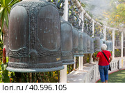 Храм Золотой горы, Бангкок, Таиланд (2023 год). Редакционное фото, фотограф Ирина Яровая / Фотобанк Лори
