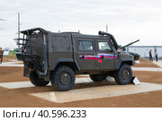 Средняя Ахтуба, Волгоградская область, Россия. Бронированный автомобиль Рысь, модификация, «Рысь LMV M65» машина управления и разведки. (2022 год). Редакционное фото, фотограф Андрей Цыганков / Фотобанк Лори