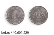 Swedish coin 1 krona (Obverse and reverse). Swedish inscription means "Karl XVI Gustav Swedish king. For Sweden at all times" in English. Design element with clipping path. Стоковое фото, фотограф Елена  Попкова / Фотобанк Лори