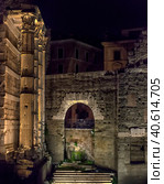 The ruins of Rome with night illumination (2018 год). Редакционное фото, фотограф Анна Кривицкая / Фотобанк Лори