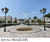 Москва, Хитровская площадь летом в ясную погоду (2023 год). Редакционное фото, фотограф Овчинникова Ирина / Фотобанк Лори