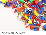 Наконечники металлические штыревые с изолированной вставкой для медных монтажных многожильных проводов. Крупным планом. Стоковое фото, фотограф Нелик Дулатов / Фотобанк Лори